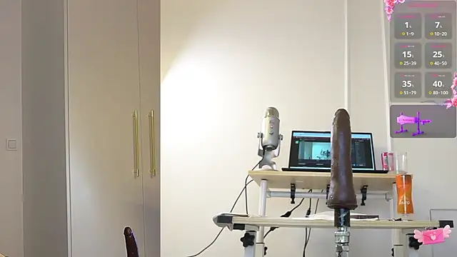 Snapshot of Miss69Ri99 chatting on 01-23-25, 06:24 Miss69Ri99 online show from 01-23-25, 06:24