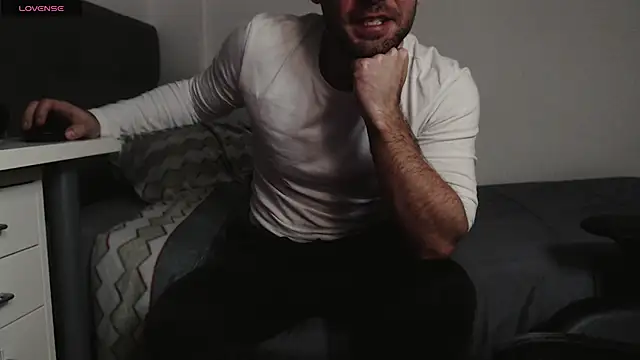 Snapshot of cutehairymacho chatting on 02-18-25, 12:48 cutehairymacho online show from 02-18-25, 12:48