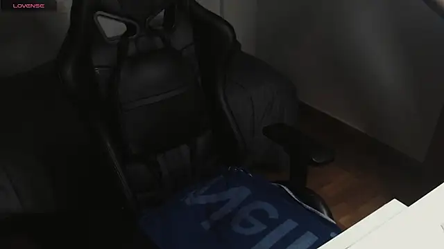 Snapshot of cutehairymacho chatting on 03-02-25, 06:40 cutehairymacho online show from 03-02-25, 06:40