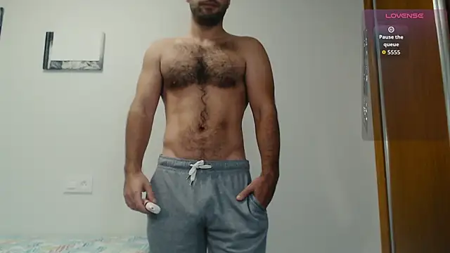 Snapshot of cutehairymacho chatting on 10-28-25, 10:52 cutehairymacho online show from 10-28-25, 10:52