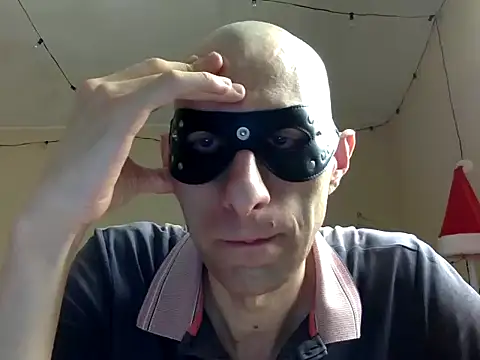 Snapshot of HandsomeAlfie chatting on 12-18-24, 12:18 HandsomeAlfie online show from 12-18-24, 12:18