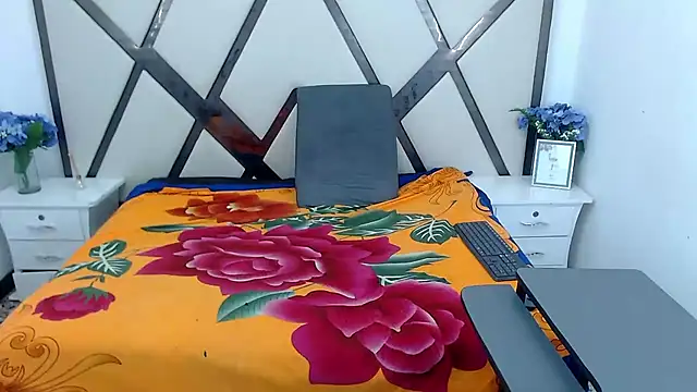 Snapshot of ChloexBigAss chatting on 01-02-25, 11:49 ChloexBigAss online show from 01-02-25, 11:49