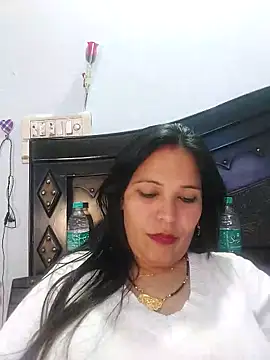 Poojabhabi101 online show from 02-20-25, 12:04