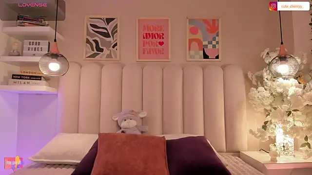 cute  cherry  online show from 11-06-25, 08:21