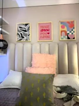 cute  cherry  online show from 11-24-25, 08:30