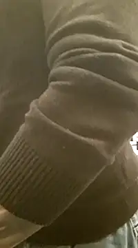 Snapshot of crisconst chatting on 03-21-25, 12:40 crisconst online show from 03-21-25, 12:40