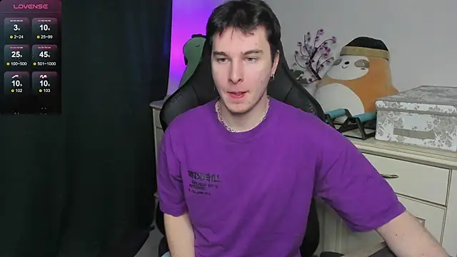 Snapshot of Vincent_Strong chatting on 01-10-26, 09:00 Vincent Strong online show from 01-10-26, 09:00