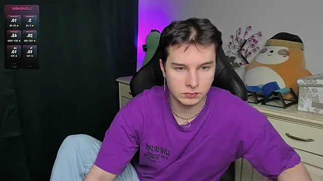 Snapshot of Vincent_Strong chatting on 01-11-26, 08:19 Vincent Strong online show from 01-11-26, 08:19