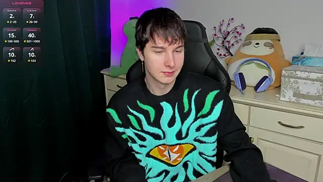 Snapshot of Vincent_Strong chatting on 02-08-26, 04:05 Vincent Strong online show from 02-08-26, 04:05