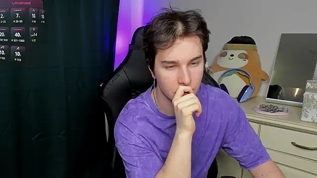 Snapshot of Vincent_Strong chatting on 02-21-26, 01:12 Vincent Strong online show from 02-21-26, 01:12