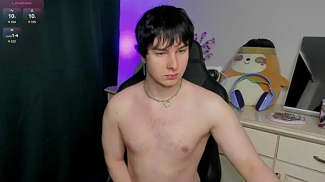 Snapshot of Vincent_Strong chatting on 02-27-26, 07:41 Vincent Strong online show from 02-27-26, 07:41