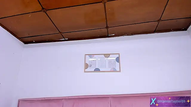 Snapshot of HannaTaylor chatting on 12-18-24, 07:26 HannaTaylor online show from 12-18-24, 07:26