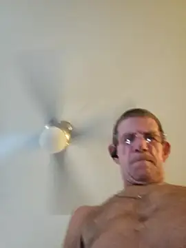 Snapshot of Daza67 chatting on 12-15-25, 01:10 Daza67 online show from 12-15-25, 01:10