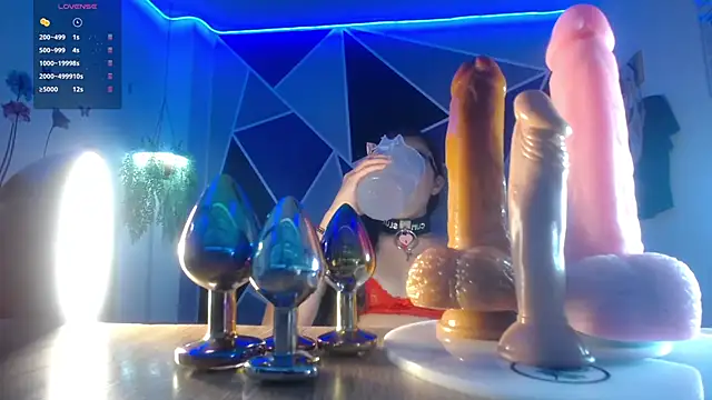 DaMikaela  online show from 11-12-25, 07:35