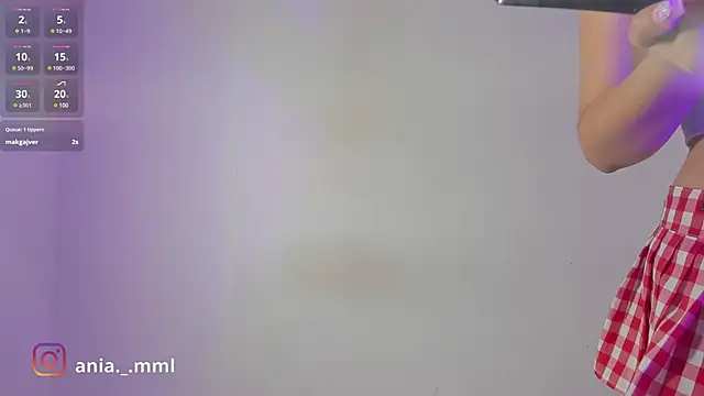 Snapshot of Ania_jones chatting on 02-04-25, 11:06 Ania jones online show from 02-04-25, 11:06