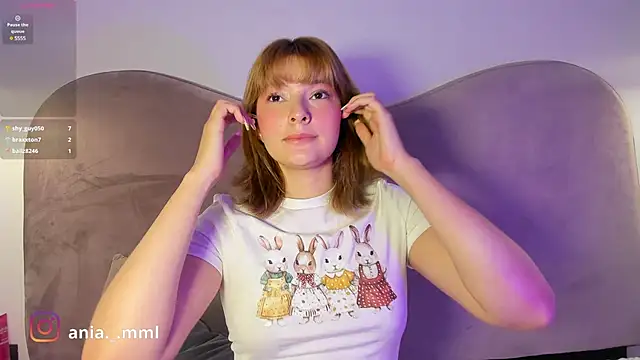 Snapshot of Ania_jones chatting on 02-07-25, 11:55 Ania jones online show from 02-07-25, 11:55