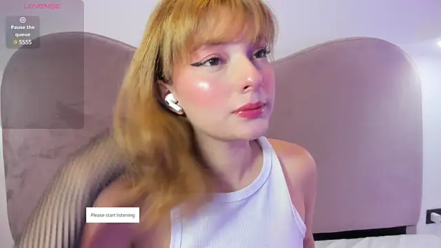 Snapshot of Ania_jones chatting on 02-19-25, 08:41 Ania jones online show from 02-19-25, 08:41