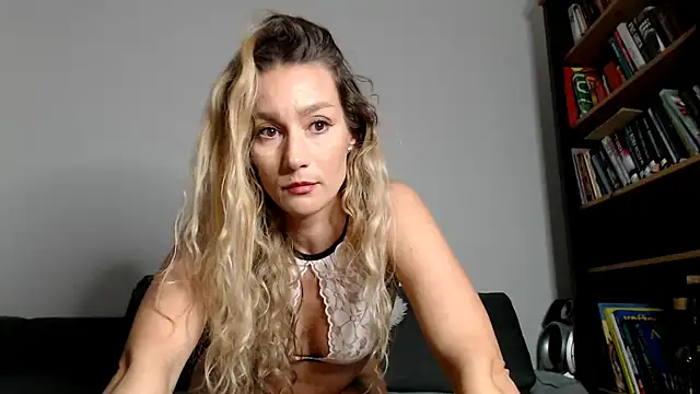 ChocoBelle online show from 10-09-25, 08:18