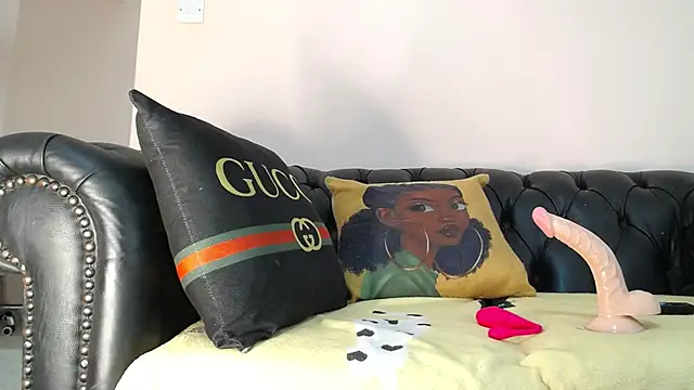 santa queenn online show from 01-14-25, 11:31