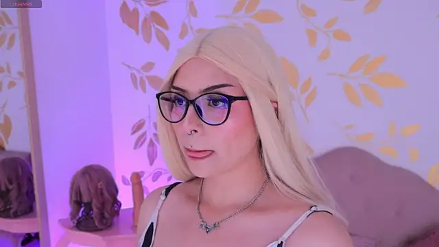 Misselektra   online show from 09-19-25, 04:07