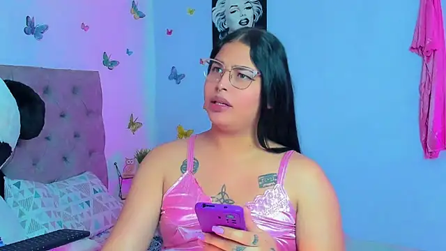 Snapshot of mabellfox chatting on 12-20-24, 09:50 mabellfox online show from 12-20-24, 09:50