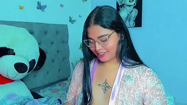 Snapshot of mabellfox chatting on 12-24-24, 12:33 mabellfox online show from 12-24-24, 12:33