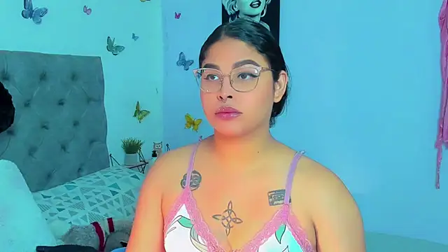 Snapshot of mabellfox chatting on 01-13-25, 04:41 mabellfox online show from 01-13-25, 04:41