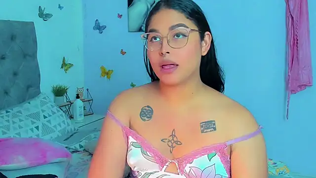 Snapshot of mabellfox chatting on 01-14-25, 05:56 mabellfox online show from 01-14-25, 05:56