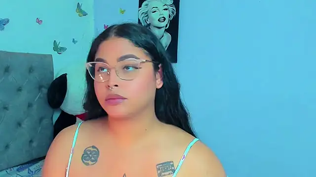 Snapshot of mabellfox chatting on 02-15-25, 06:55 mabellfox online show from 02-15-25, 06:55