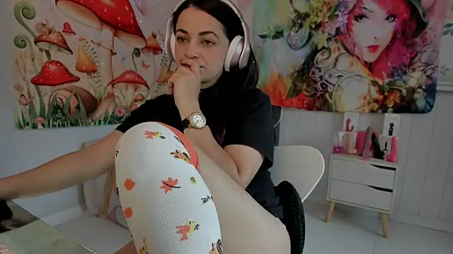 LovelyAzucena online show from 09-27-25, 02:55