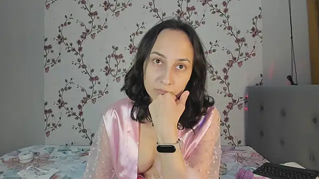 Alisagold90 online show from 02-06-25, 06:02