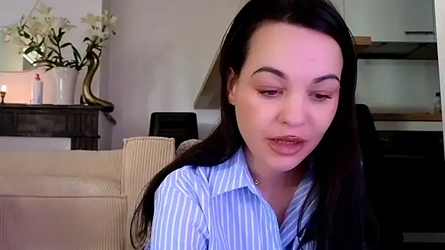 Lilie romeo online show from 12-18-24, 11:24