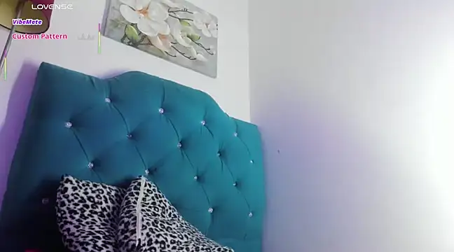 Victoria Caruso online show from 03-22-25, 12:28