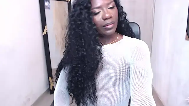 Snapshot of Cherykathaleiya chatting on 10-22-25, 08:30 Cherykathaleiya online show from 10-22-25, 08:30