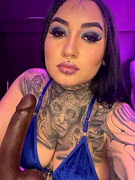 Snapshot of CloeeBeckam chatting on 09-26-25, 07:34 CloeeBeckam online show from 09-26-25, 07:34