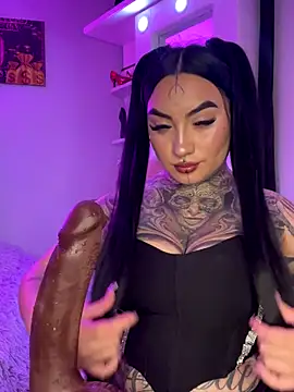 Snapshot of CloeeBeckam chatting on 11-04-25, 06:23 CloeeBeckam online show from 11-04-25, 06:23