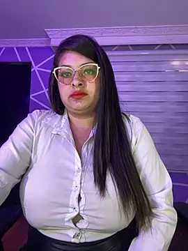 Snapshot of MiiaaJoness chatting on 10-30-25, 03:46 MiiaaJoness online show from 10-30-25, 03:46