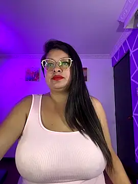 Snapshot of MiiaaJoness chatting on 11-15-25, 03:19 MiiaaJoness online show from 11-15-25, 03:19