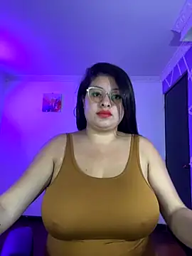 Snapshot of MiiaaJoness chatting on 11-21-25, 02:38 MiiaaJoness online show from 11-21-25, 02:38