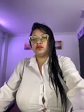 Snapshot of MiiaaJoness chatting on 12-02-25, 03:29 MiiaaJoness online show from 12-02-25, 03:29