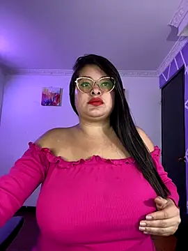 Snapshot of MiiaaJoness chatting on 12-16-25, 03:17 MiiaaJoness online show from 12-16-25, 03:17