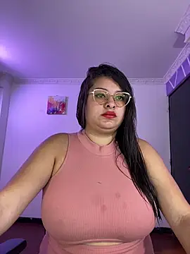 Snapshot of MiiaaJoness chatting on 12-18-25, 03:29 MiiaaJoness online show from 12-18-25, 03:29