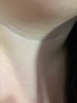 Snapshot of MiiaaJoness chatting on 12-22-25, 11:40 MiiaaJoness online show from 12-22-25, 11:40