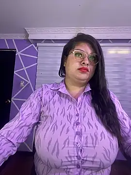 Snapshot of MiiaaJoness chatting on 02-02-26, 03:11 MiiaaJoness online show from 02-02-26, 03:11