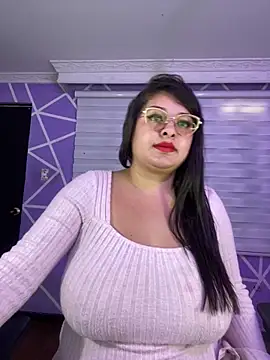 Snapshot of MiiaaJoness chatting on 02-06-26, 05:27 MiiaaJoness online show from 02-06-26, 05:27