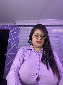 Snapshot of MiiaaJoness chatting on 02-13-26, 02:57 MiiaaJoness online show from 02-13-26, 02:57