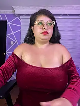 Snapshot of MiiaaJoness chatting on 02-14-26, 05:04 MiiaaJoness online show from 02-14-26, 05:04