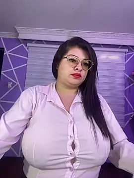 Snapshot of MiiaaJoness chatting on 02-17-26, 02:57 MiiaaJoness online show from 02-17-26, 02:57