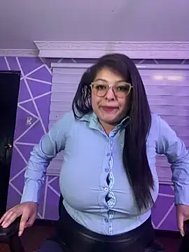 Snapshot of MiiaaJoness chatting on 03-05-26, 03:52 MiiaaJoness online show from 03-05-26, 03:52