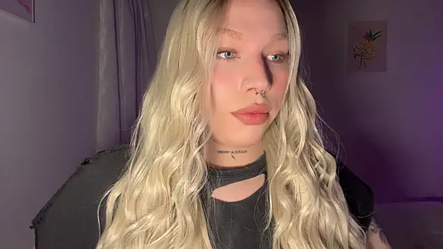 IsabellaFigueredo   online show from 02-22-26, 11:53